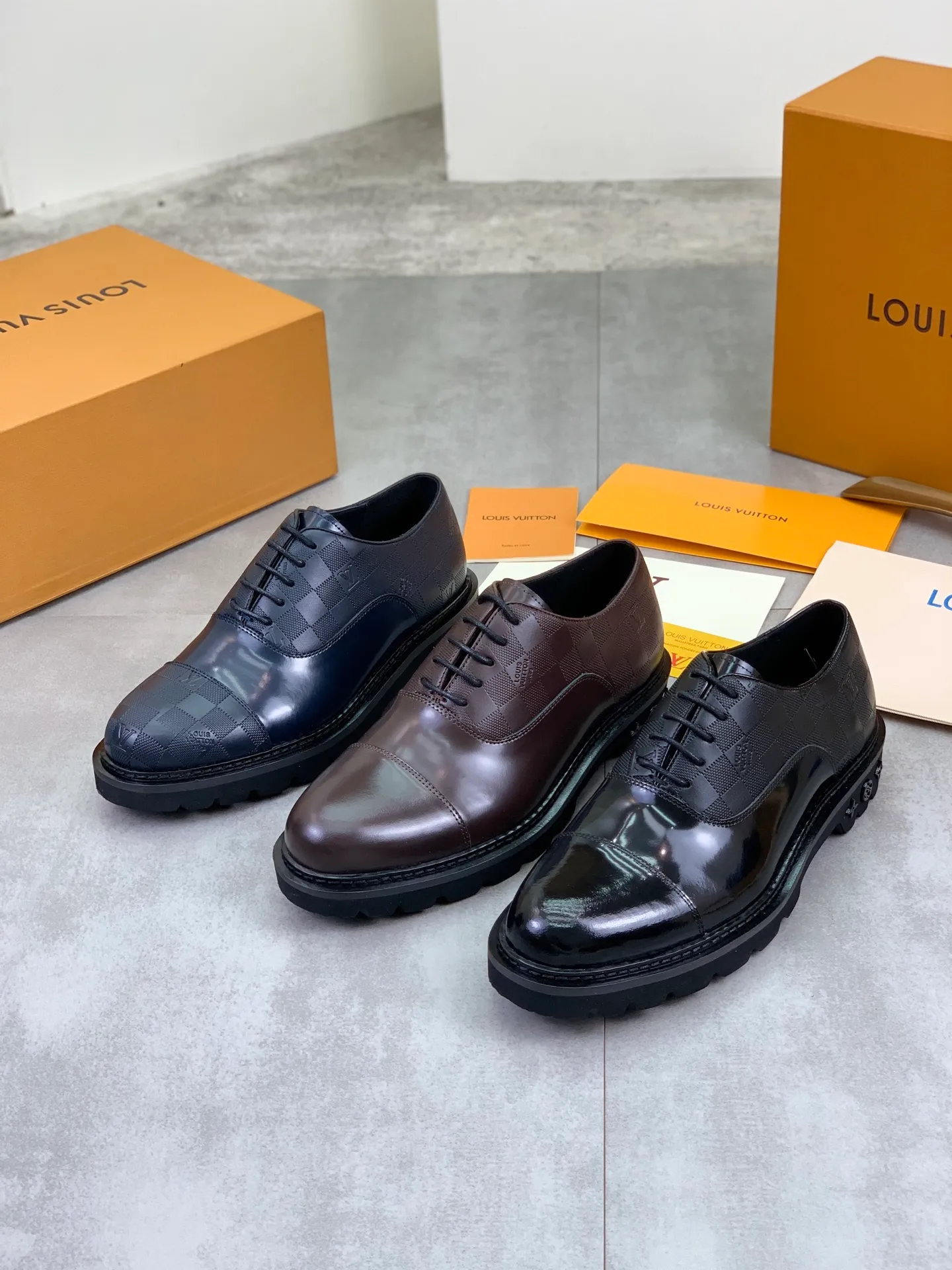 Factory price P820 💎💎💎Top version LOUIS VUITTON [Louis Vuitton] - LV men's business casual leather shoes, luxurious and noble 👞All imported original cowhide, just to create a more comfortable wearing experience, upper: original high-end calfskin➕Imported soft cowhide lining, original lightweight foam outsole✔️Color: 3️⃣colors available Size: 39-44 (38.45 46 can be customized (non-returnable)